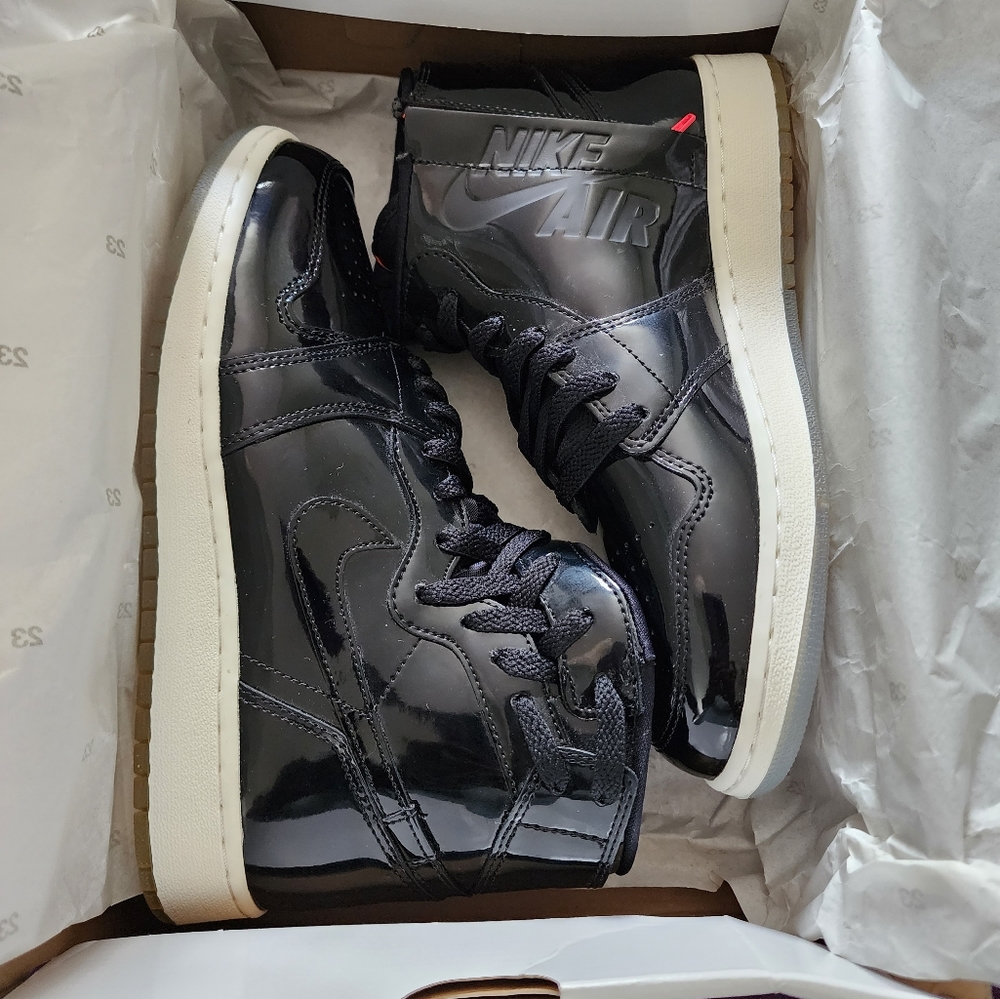 Wmns Air Jordan 1 Rebel